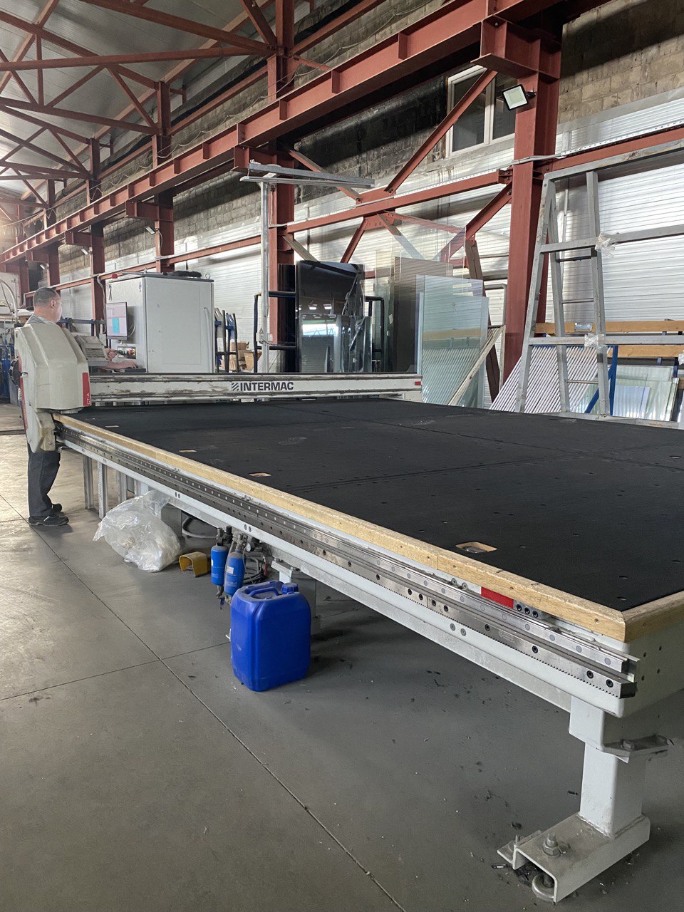 Стол раскроя для стекла INTERMAC GENIUS 37 CT-A с опцией удаления LOW-E (BCR)