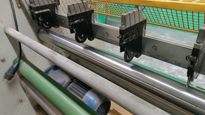 Станок для нарезки пленки ПВХ.