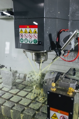 Вертикально-фрезерный обрабатывающий центр haas VM-3