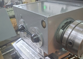 Станок токарный