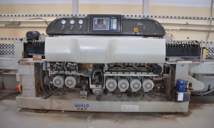 Прямолинейная автоматическая машина с числовым управлением B 75CNS для изготовления фацета