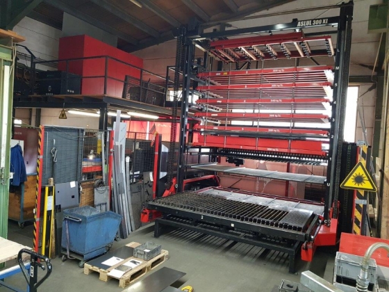 Amada LC 3015 X1 NT с автоматической башней для хранения ASLUL 300X1