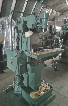 СТАНОК  фрезерный 6М76П 1999г из НИИ с ОСНАСТКОЙ