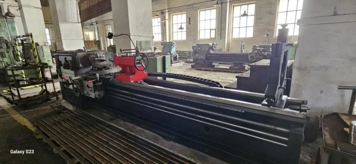Универсальный токарно-винторезный станок модели CW6163N/3000
