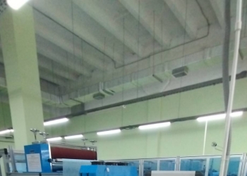 Оборудование для производства халатов из нетканых материалов