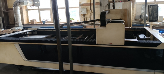 Установка лазерной резки Bodor E3015