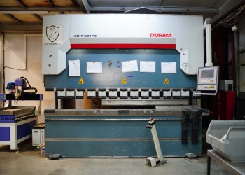Durma AD-R 30100 с чпу DT-10 Пресс листогибочный