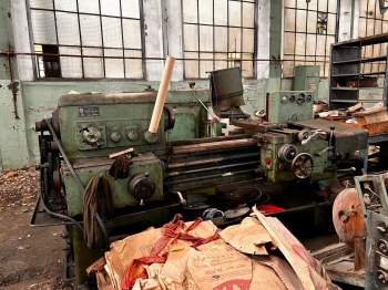 Универсальный токарно-винторезный станок 1К62