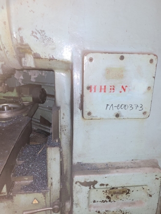 Вертикально-фрезерный станок 6Р12