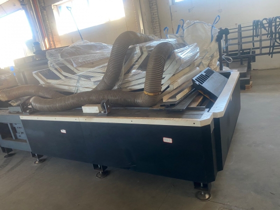 Оптоволоконный станок лазерной резки металла