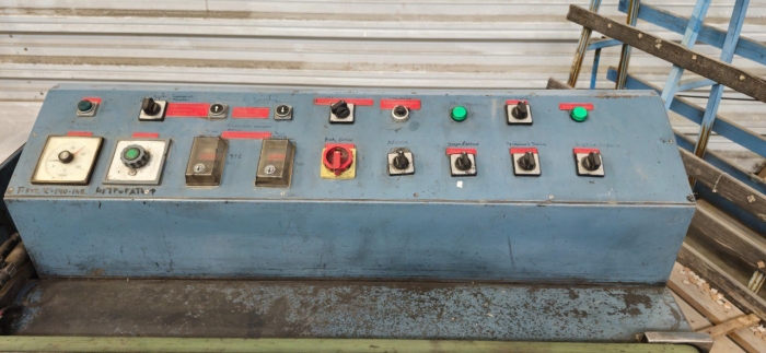 Экструдер первичной герметизации Lisec LBH-25V