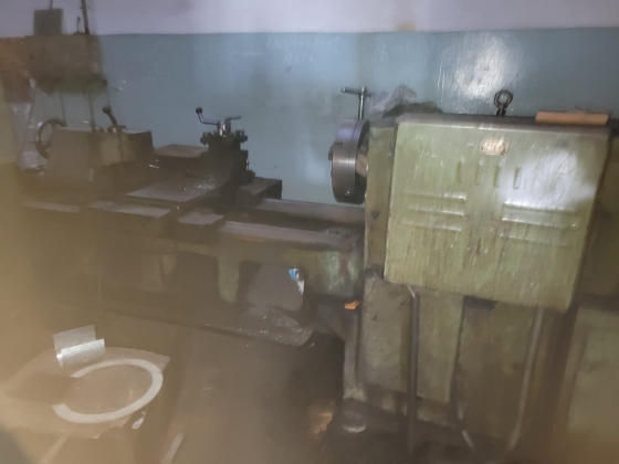 Токарно-винторезный станок ДИП-300