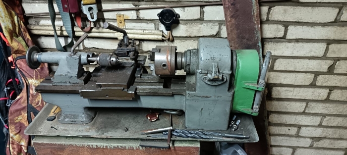 Токарный станок