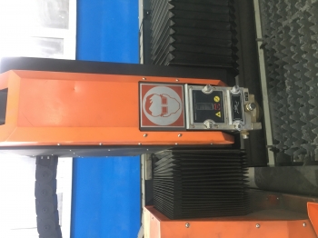 Установка лазерного раскроя листового металла Laser Cut FO3015-1.5 STD