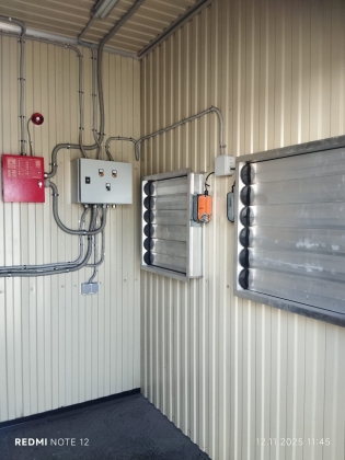 Дизельный генератор (ДЭС, ДГУ) CAT C18 473кВт в контейнере