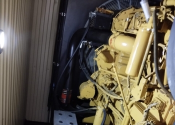 Дизельный генератор (ДЭС, ДГУ) CAT C18 473кВт в контейнере