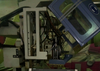 Автоматический деревообрабатывающий фрезерный станок с верхним расположением шпинделя, с ЧПУ, по 3-м осям.