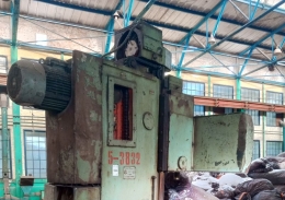 Станок вертикально-сверлильный  2Р135Ф2-1