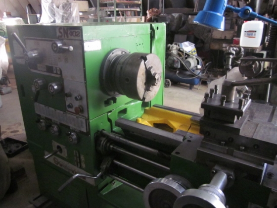 Продаю станок токарно-винторезный SN-402