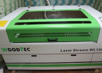 Лазерно-гравировальный станок WOODTEC WL1390L с ЧПУ.
