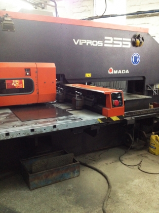 Координатно-пробивной пресс Vipros 255