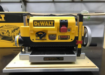 Рейсмусовый станок DEWALT DW735