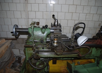 Станок токарно-винторезный  dlz 315/500