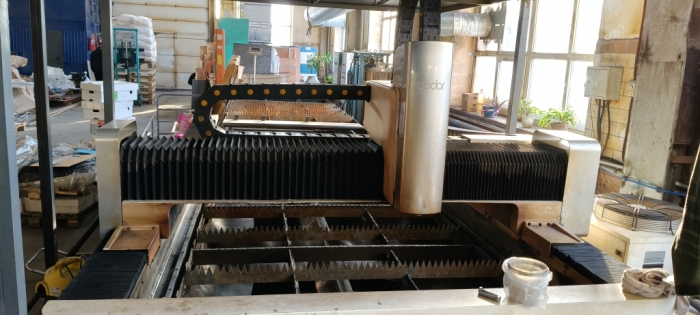 Установка лазерной резки Bodor E3015