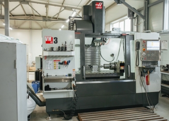 Вертикально-фрезерный обрабатывающий центр haas VM-3