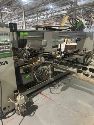 Поточная линия для производства корпусной мебели