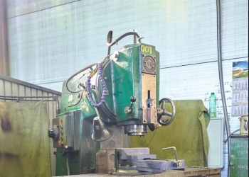 Вертикально-фрезерный станок 6Т12 (Инв. №0001)