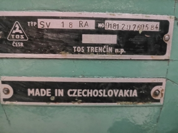 ТОКАРНЫЙ станок TOS SV-18RA (1250 мм) из НИИ с ЛЮНЕТАМИ и ОСНАСТКОЙ