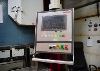 Durma AD-R 30100 с чпу DT-10 Пресс листогибочный