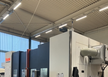 Вертикальный обрабатывающий центр с ЧПУ MAZAK VTC 800/30 SR