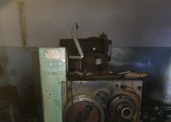 Токарно-винторезный станок 16К20