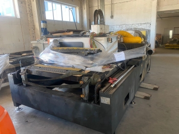 Оптоволоконный станок лазерной резки металла