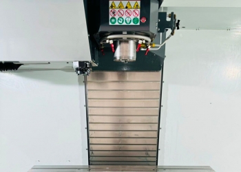 Фрезерный обрабатывающий центр с ЧПУ Haas VF-5/40