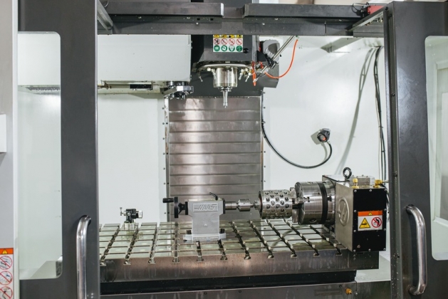 Вертикально-фрезерный обрабатывающий центр haas VM-3