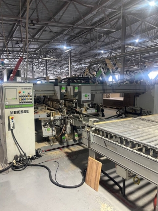 Поточная линия для производства корпусной мебели