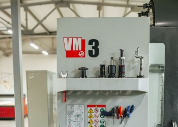 Вертикально-фрезерный обрабатывающий центр haas VM-3