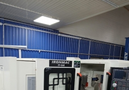 Токарный станок на горизонтальной станине IRONMAC IT- 560, W23523