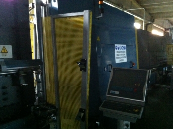 Стеклопакетная линия Lisec 1600 X 2500 с газ прессом и роботом герметизации