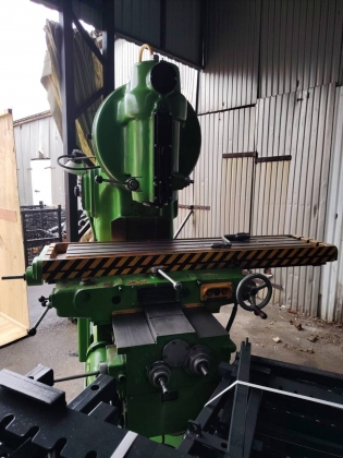 Вертикально-фрезерный, 6М13.