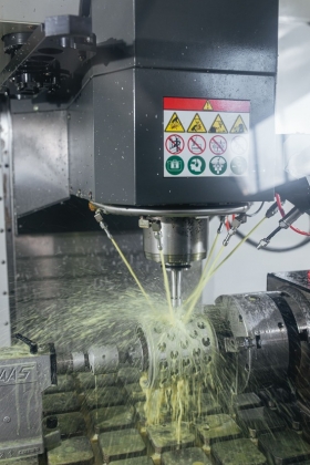 Вертикально-фрезерный обрабатывающий центр haas VM-3
