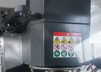 Вертикально-фрезерный обрабатывающий центр haas VM-3