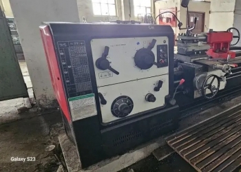 Универсальный токарно-винторезный станок модели CW6163N/3000