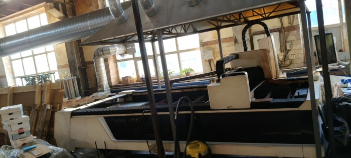 Установка лазерной резки Bodor E3015