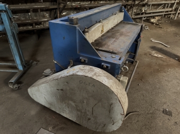 Гильотина электрическая Q11 3x1300 ACL