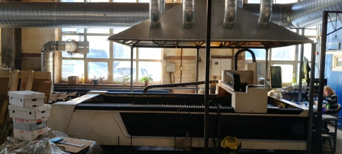 Установка лазерной резки Bodor E3015