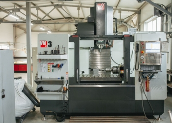 Вертикально-фрезерный обрабатывающий центр haas VM-3